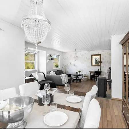 بيت للعطل Sjarmerende Familievennlig Hus Med 2 Soverom