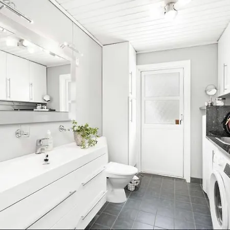 Sjarmerende Familievennlig Hus Med 2 Soverom Ferienhaus