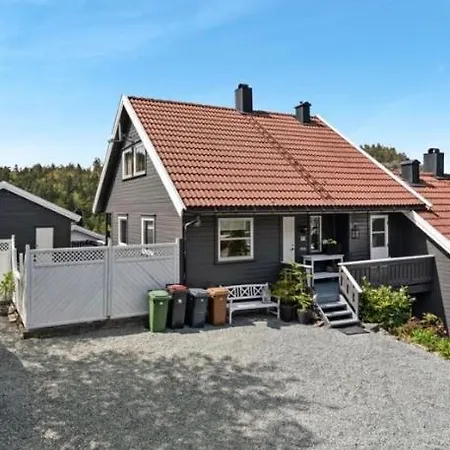 Sjarmerende Familievennlig Hus Med 2 Soverom *