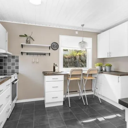 Casa de Férias Sjarmerende Familievennlig Hus Med 2 Soverom *