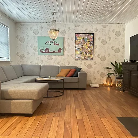 Sjarmerende Familievennlig Hus Med 2 Soverom 度假居